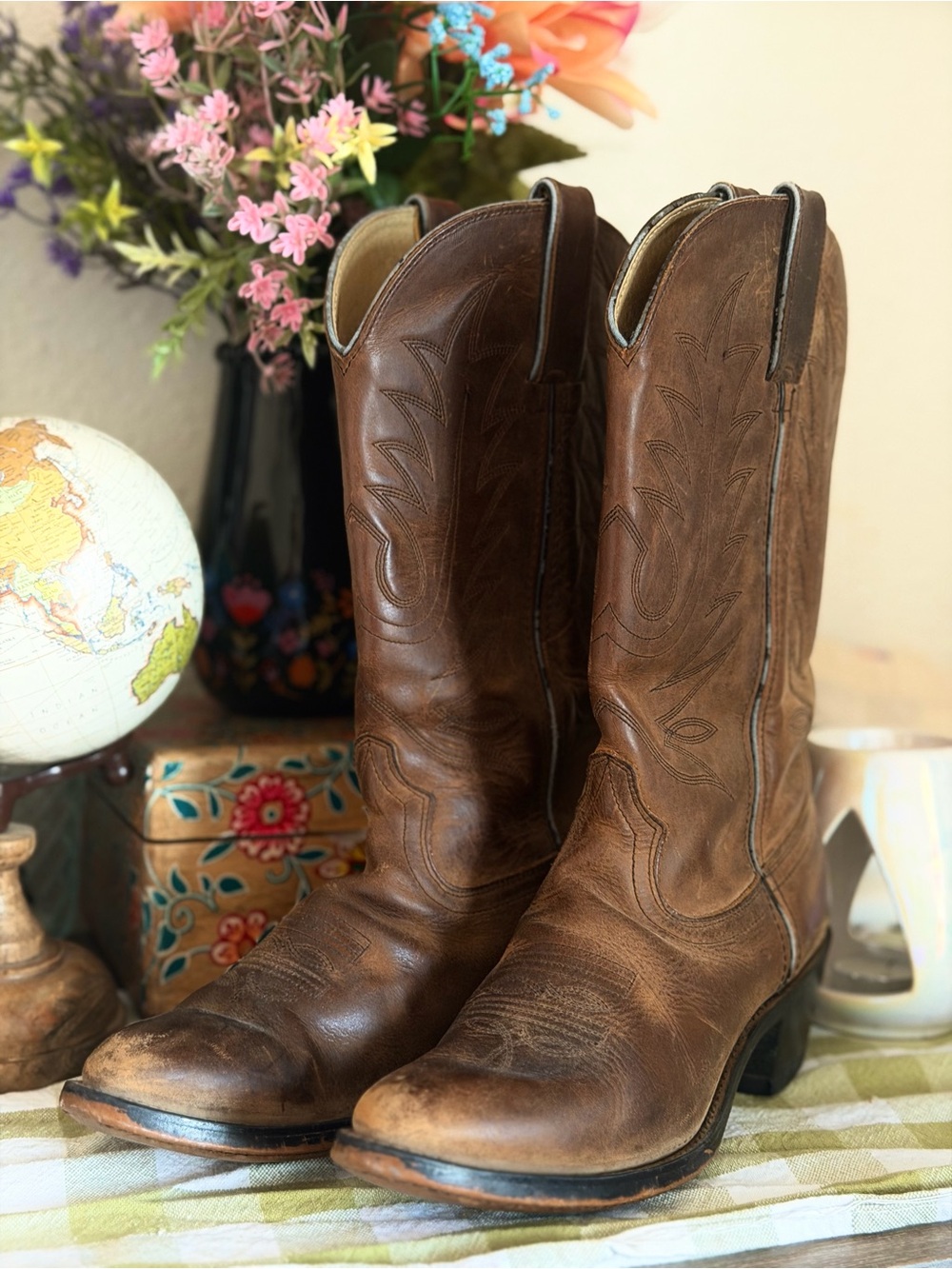 Vintage Women’s Brown Leather Western Boots